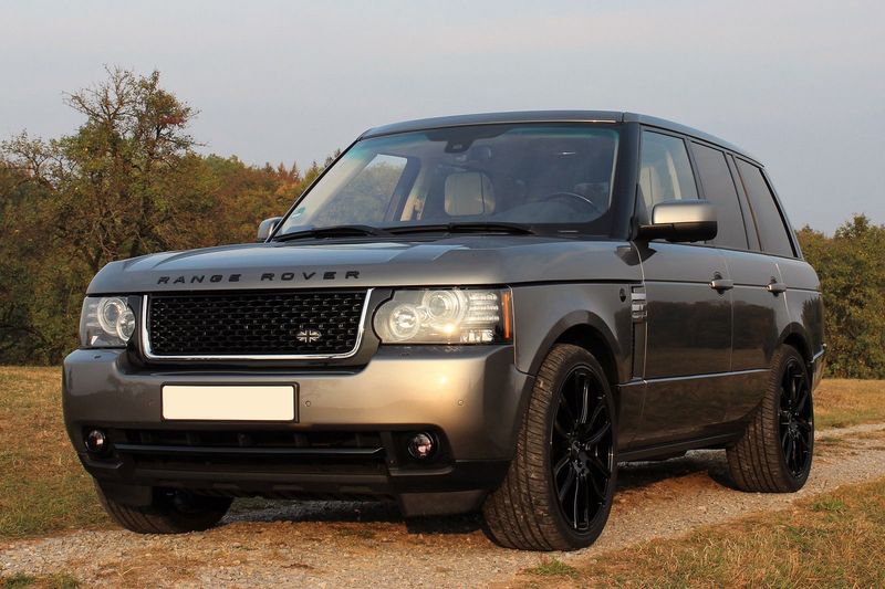 Land Rover Range Rover • 2010 • 181,000 km 6