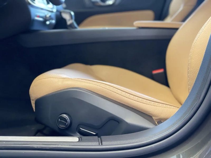 Volvo V60 • 2019 • 92,000 km 8