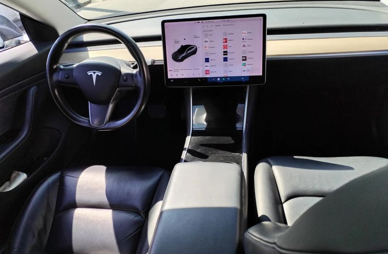 Tesla Model 3 • 2019 • 188,900 km 2