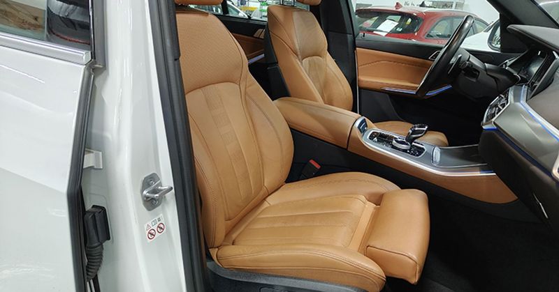 BMW X5 • 2022 • 14,035 km 13