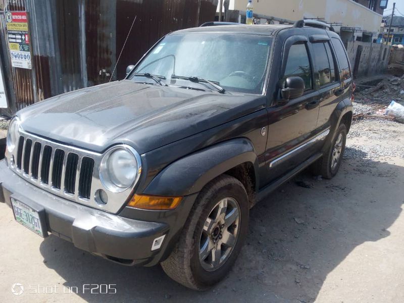 Jeep Liberty • 2006 • 127,384 km 1