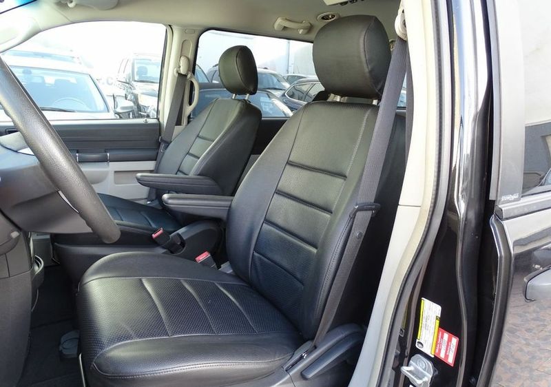 Chrysler Grand Voyager • 2009 • 120,000 km 2