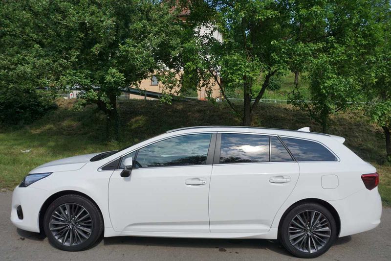 Toyota Avensis • 2018 • 92,500 km 5
