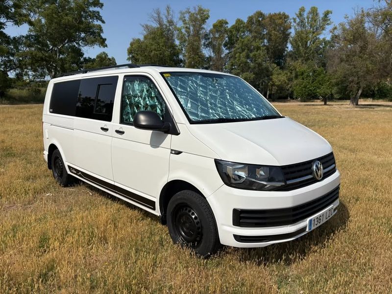 Volkswagen T5 Transporter Shuttle • 2016 • 235,200 km 8