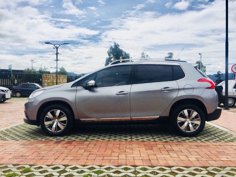 Peugeot 2008 • 2015 • 92,000 km 4