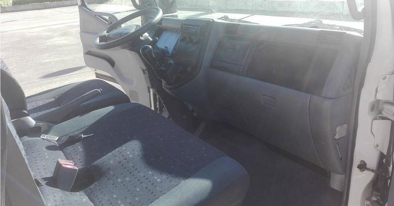 Mitsubishi Fuso canter • 2006 • 200,000 km 4