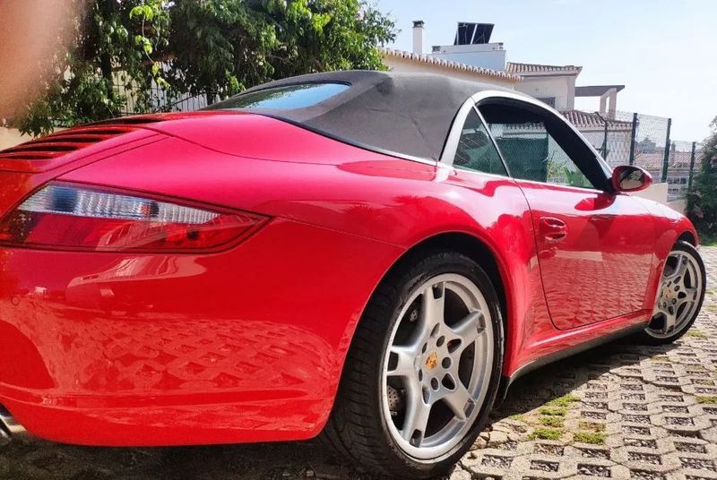 Porsche 911 • 2007 • 15,970 km 3