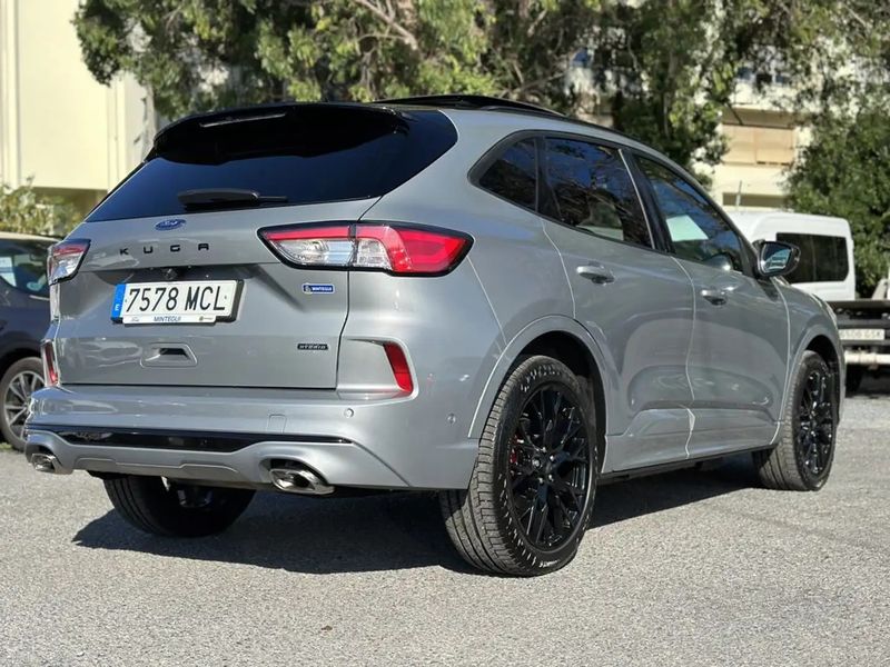 Ford Kuga • 2023 • 18,000 km 2