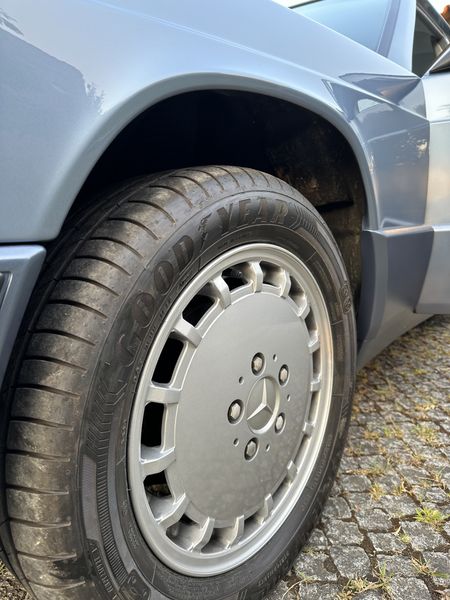 Mercedes-Benz 190 D • 1989 • 141,000 km 29