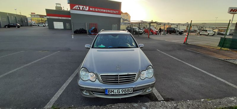 Mercedes-Benz C • 2004 • 264,000 km 2