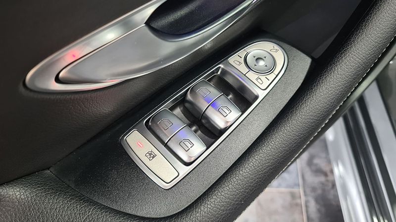 Mercedes-Benz E Cabrio • 2019 • 61,279 km 27