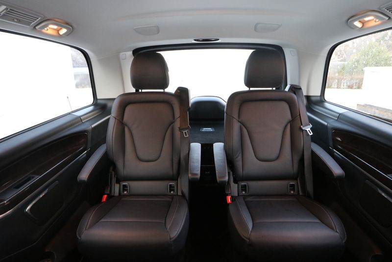 Mercedes-Benz 210 Van • 2015 • 132,000 km 23