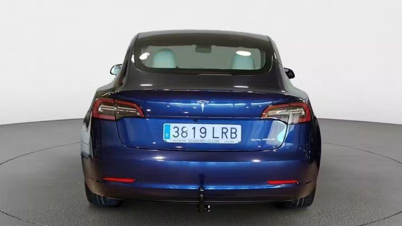 Tesla Model 3 • 2021 • 33,340 km 2
