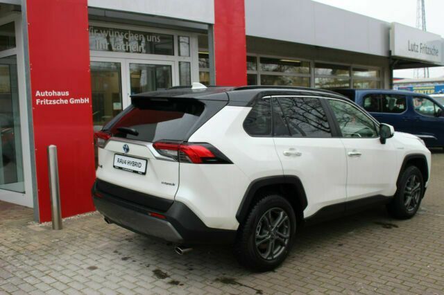 Toyota RAV4 Hybrid • 2020 • 45,000 km 4