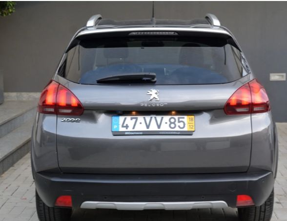 Peugeot 2008 • 2018 • 96,000 km 3