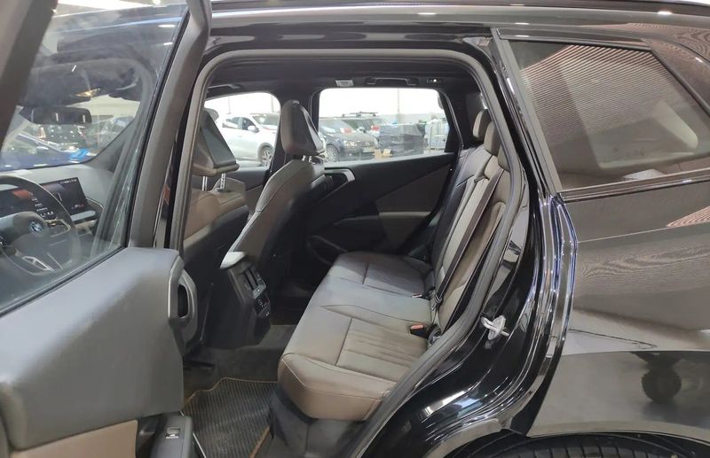 BMW X3 • 2025 • 15,924 km 6