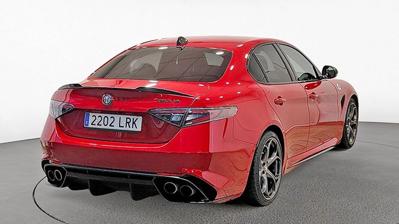 Alfa Romeo Giulia • 2021 • 39,000 km 5