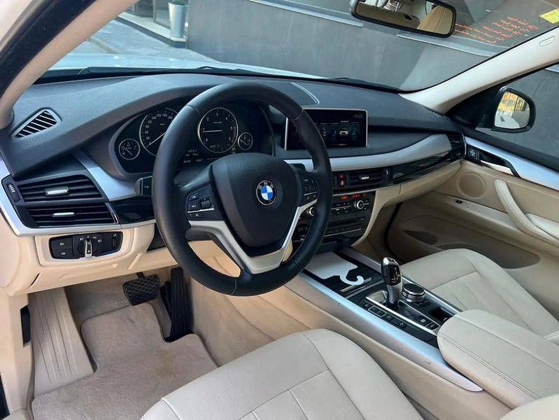 BMW X5 • 2017 • 195,000 km 7