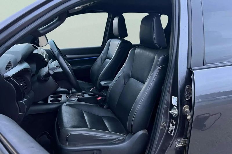 Toyota Hilux • 2022 • 101,000 km 8