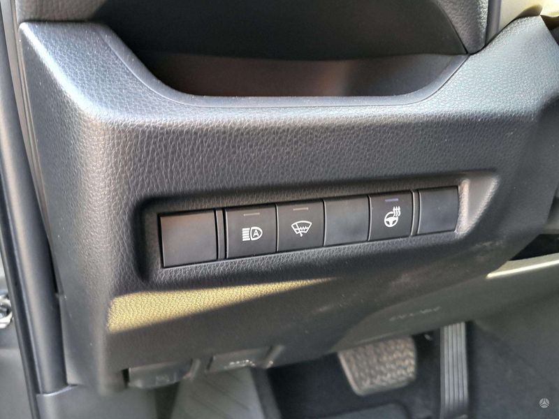 Toyota RAV4 • 2019 • 135,000 km 11