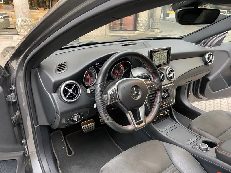 Mercedes-Benz GLA-Class • 2016 • 59,000 km 18
