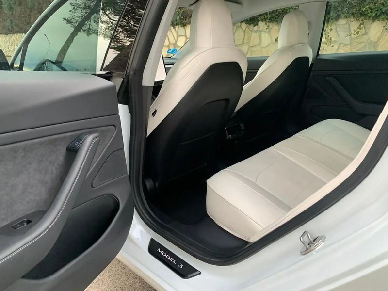 Tesla Model 3 • 2021 • 49,245 km 8