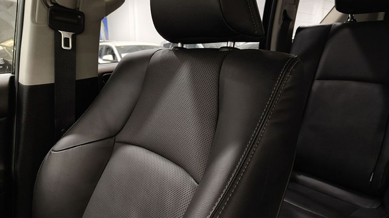 Toyota Land Cruiser • 2020 • 25,997 km 8