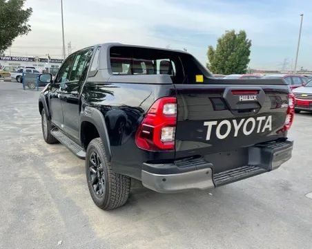 Toyota Hilux • 2020 • 43 km 3