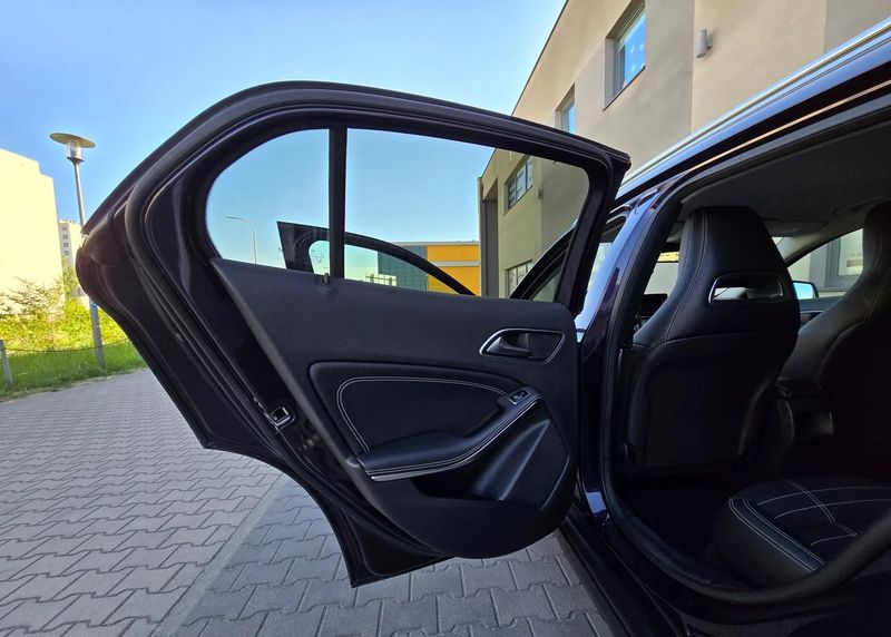Mercedes-Benz GLA • 2014 • 103,000 km 2