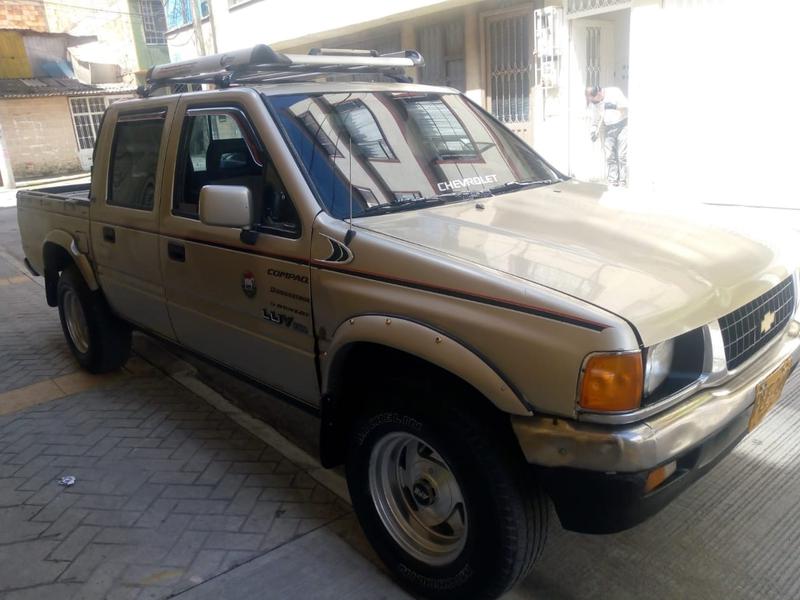 Chevrolet Luv • 1993 • 240,000 km 1