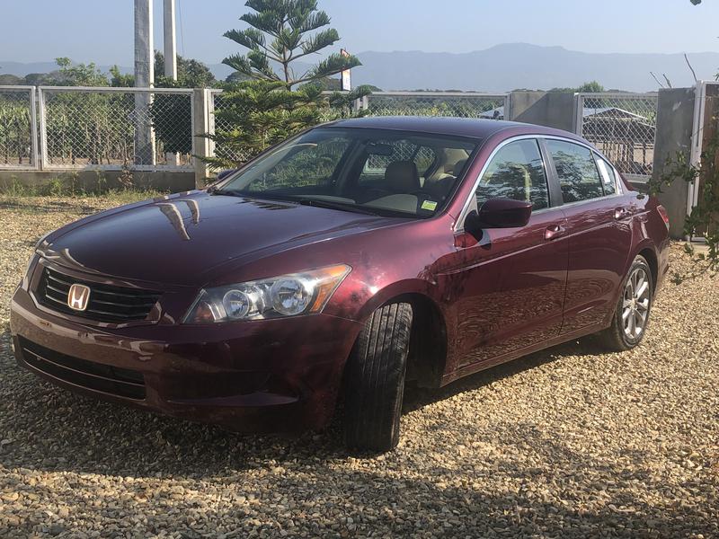 Honda Accord • 2009 • 1,000 km 4