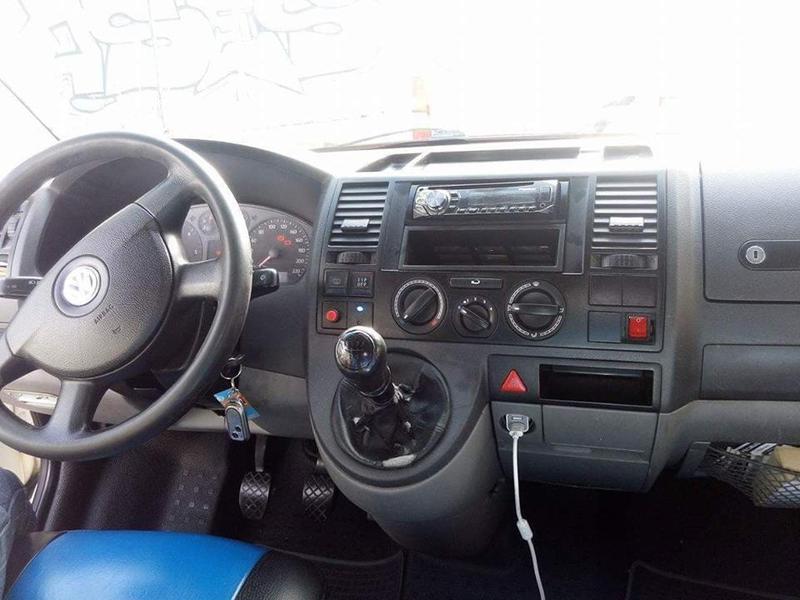 Volkswagen T5 Transporter Shuttle • 2009 • 232,000 km 6