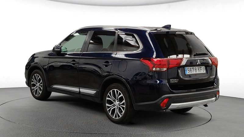 Mitsubishi Outlander • 2017 • 142,208 km 3