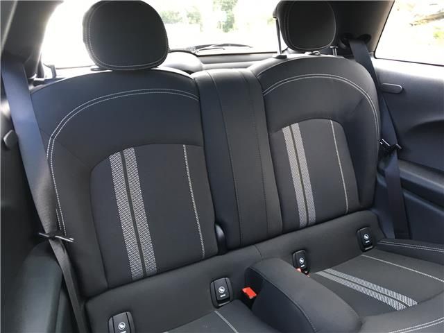 MINI Cooper • 2017 • 68,000 km 4