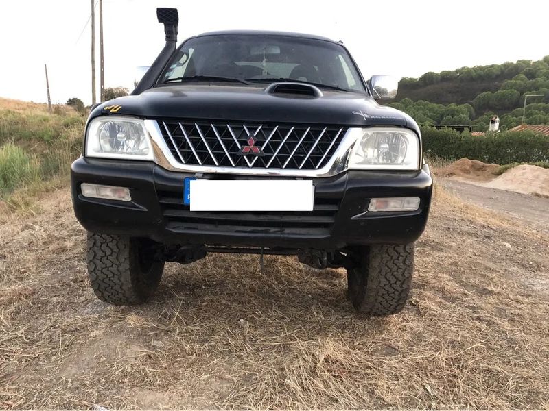 Mitsubishi L200 Pick up • 2000 • 335,000 km 1