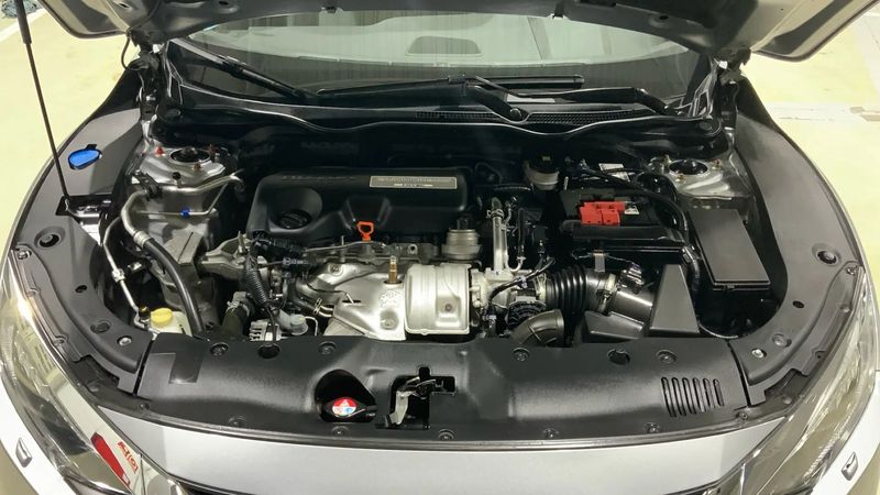 Honda Civic • 2018 • 93,900 km 10