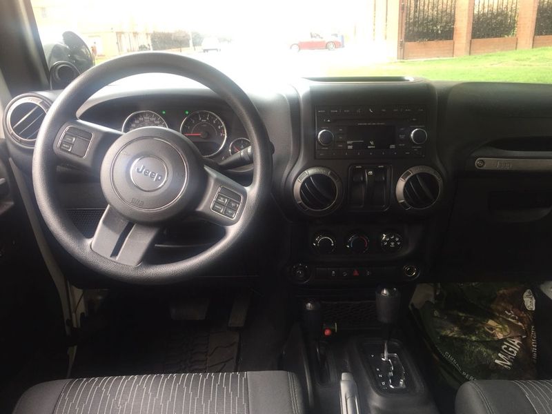 Jeep Wrangler • 2012 • 140,000 km 6