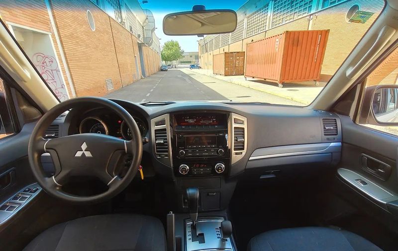 Mitsubishi Montero • 2017 • 67,669 km 6