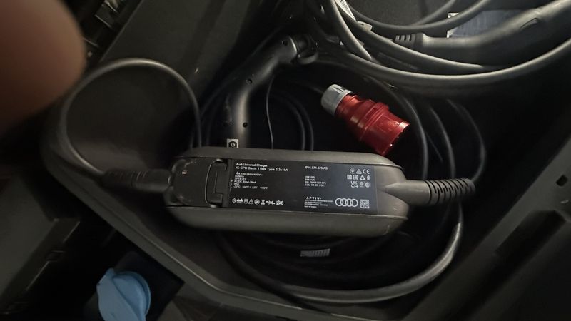 Audi e-tron • 2021 • 28,000 km 27