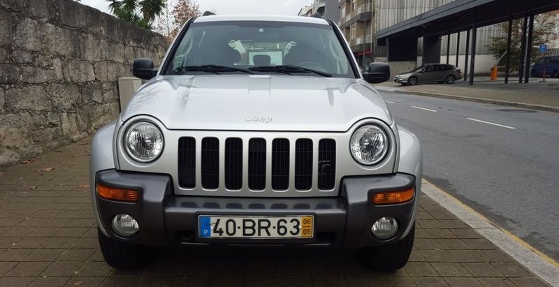 Jeep Cherokee • 2006 • 163,000 km 1