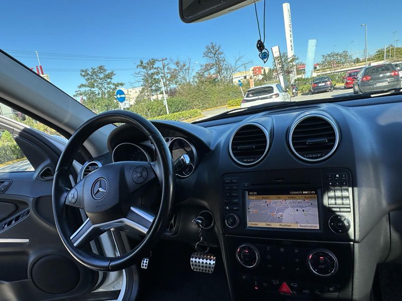Mercedes-Benz ML350 • 2010 • 312,000 km 6