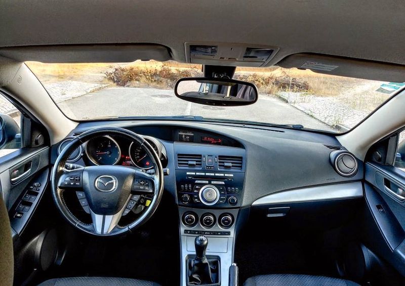 Mazda 3 • 2009 • 80,000 km 1