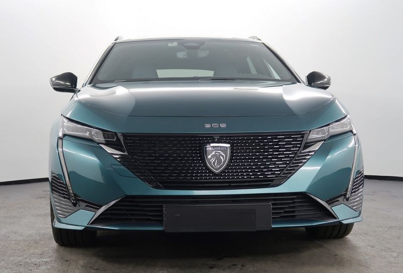 Peugeot 3008 • 2022 • 124,500 km 1