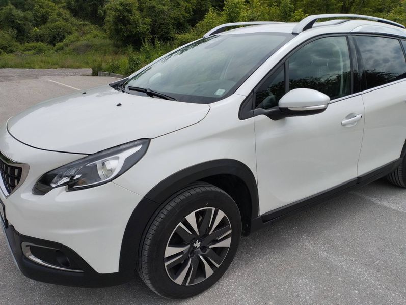 Peugeot 2008 • 2018 • 93,500 km 12