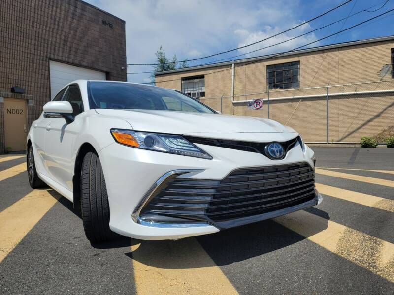 Toyota Camry • 2022 • 2,140 km 1