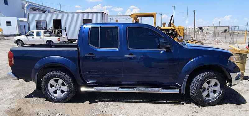 Nissan Frontier • 2011 • 75,000 mi 4