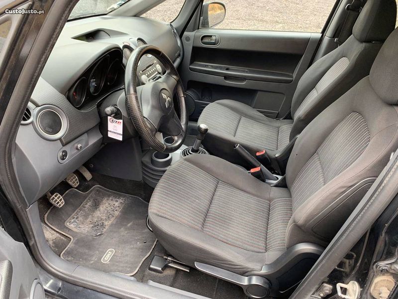 Mitsubishi Colt • 2008 • 200,000 km 4