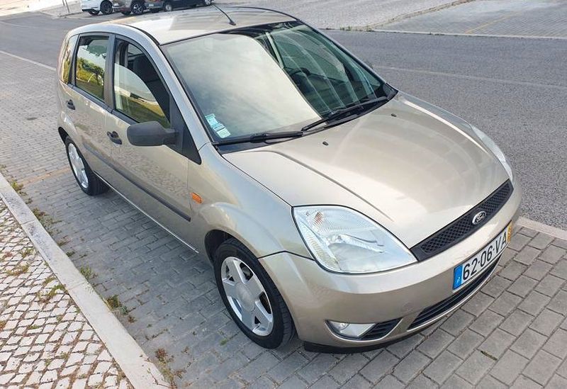 Ford Fiesta • 2003 • 170,000 km 4