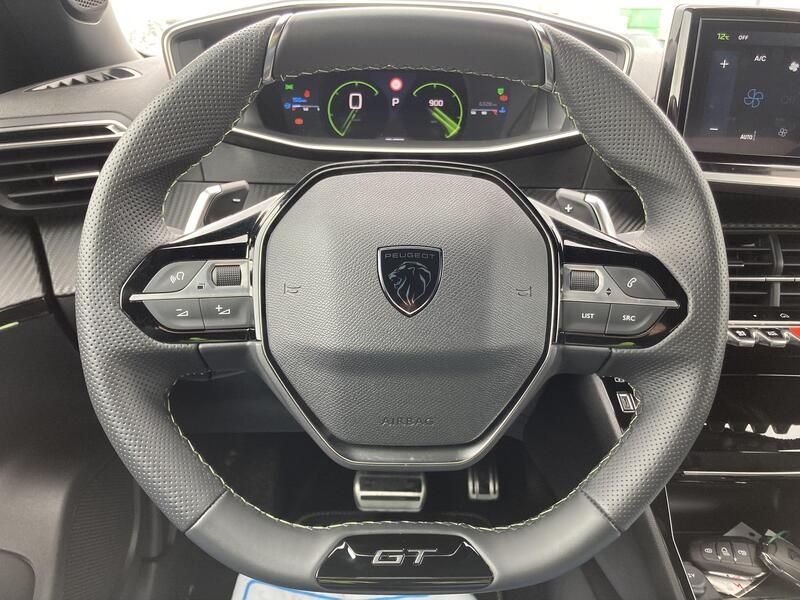 Peugeot 2008 • 2024 • 6,266 km 13