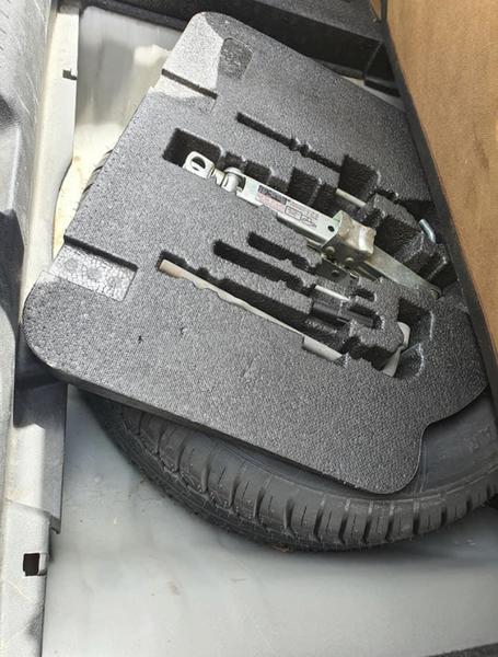 Honda Civic • 2009 • 200,000 km 3